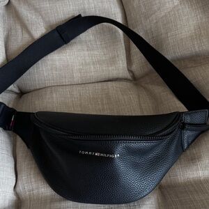 Tommy Hilfiger bag